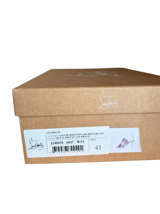 Christian Louboutin Flora
85mm crystal accent wedding heels RETAIL 2,995 - Picture 7 of 13